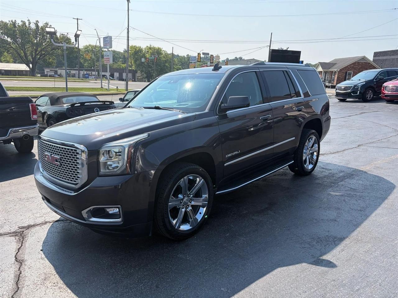 GMC Yukon Denali 4WD 2017