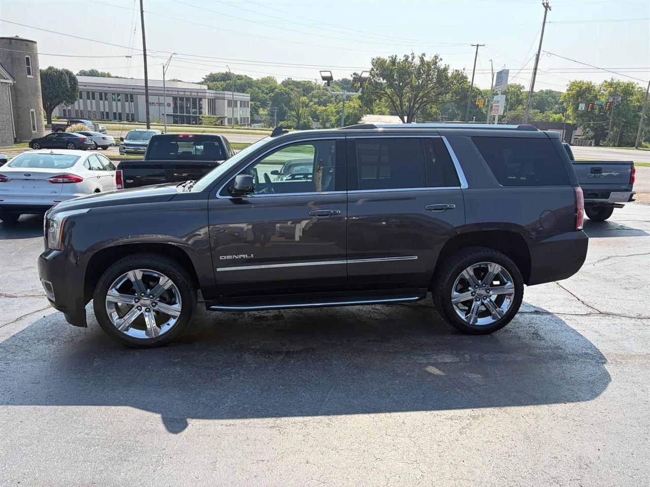 GMC Yukon Denali 4WD 2017