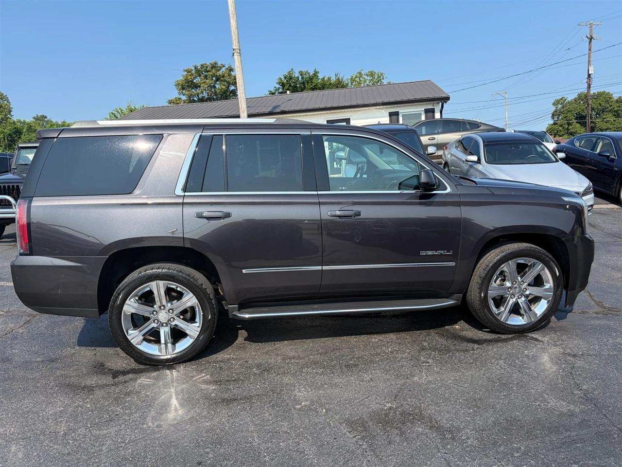 GMC Yukon Denali 4WD 2017