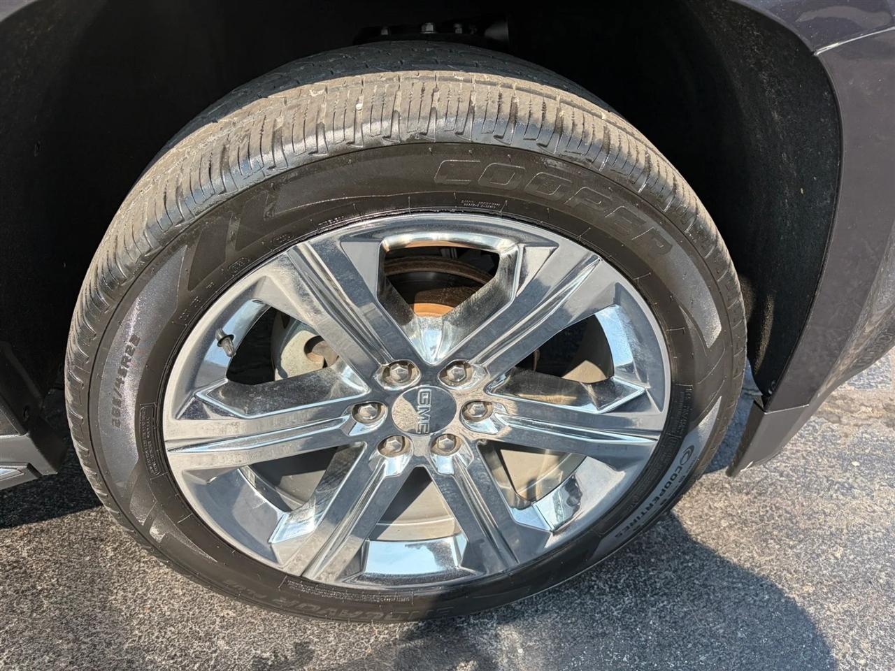GMC Yukon Denali 4WD 2017