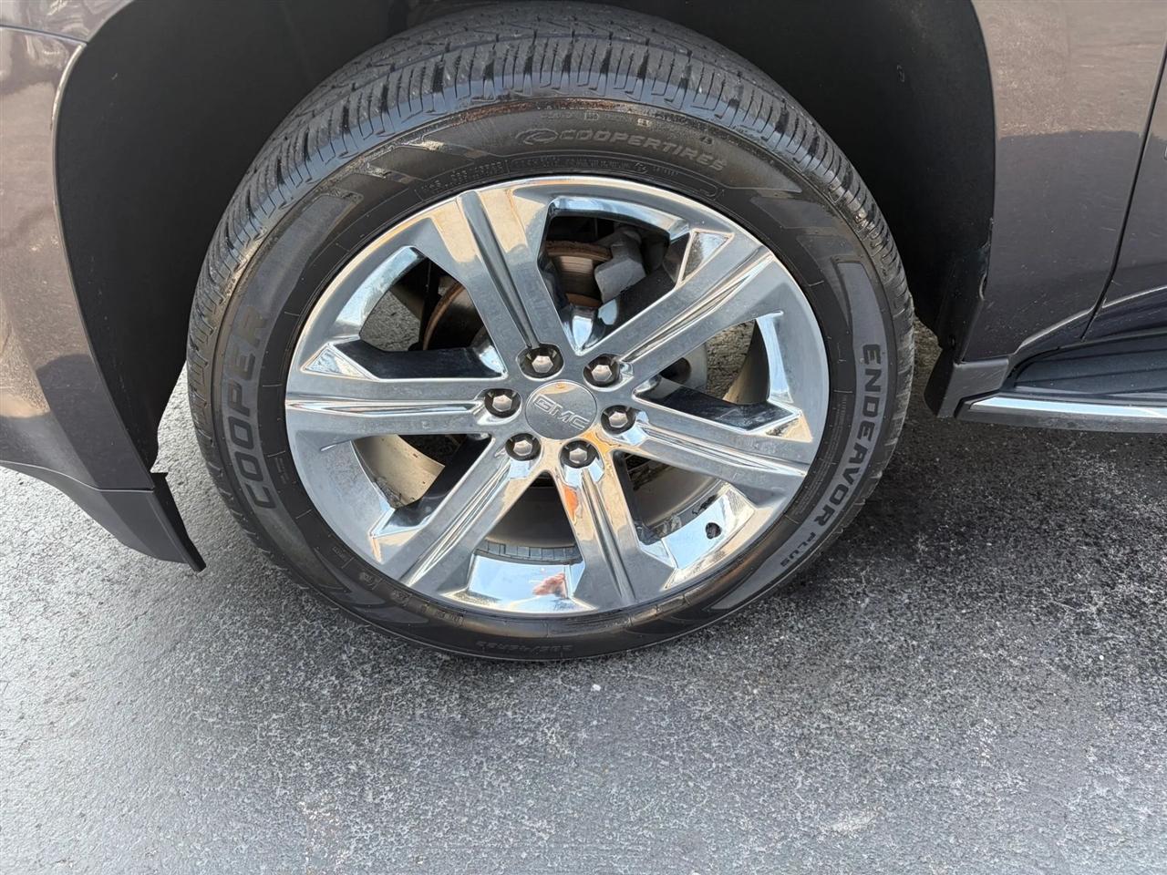 GMC Yukon Denali 4WD 2017