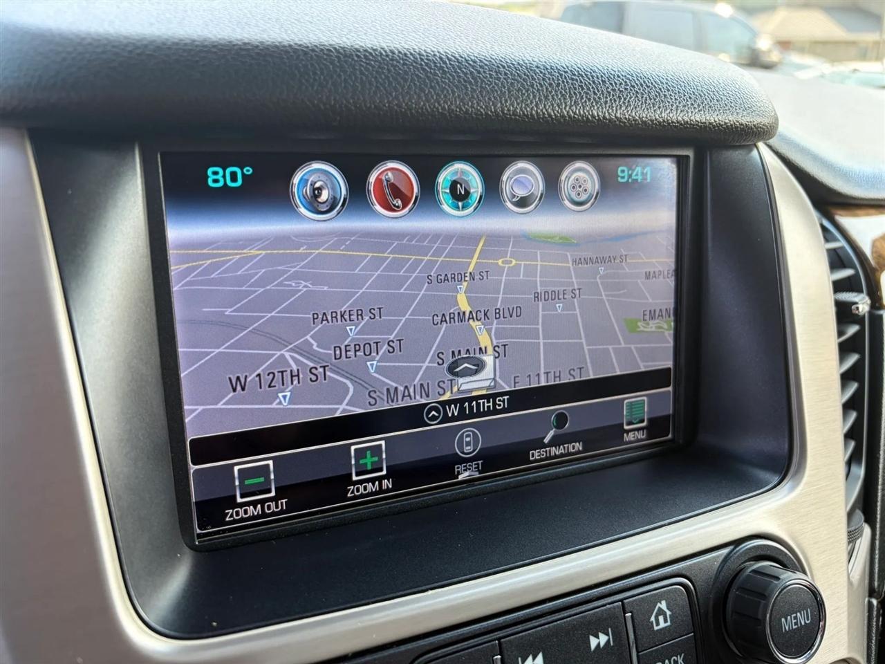 GMC Yukon Denali 4WD 2017