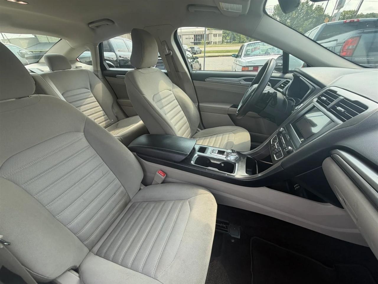 Ford Fusion SE AWD 2019
