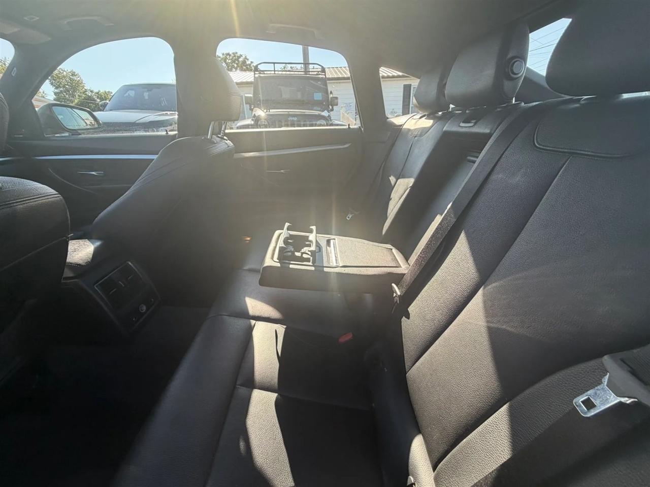 BMW 3-Series Gran Turismo 328i xDrive SULEV 2016