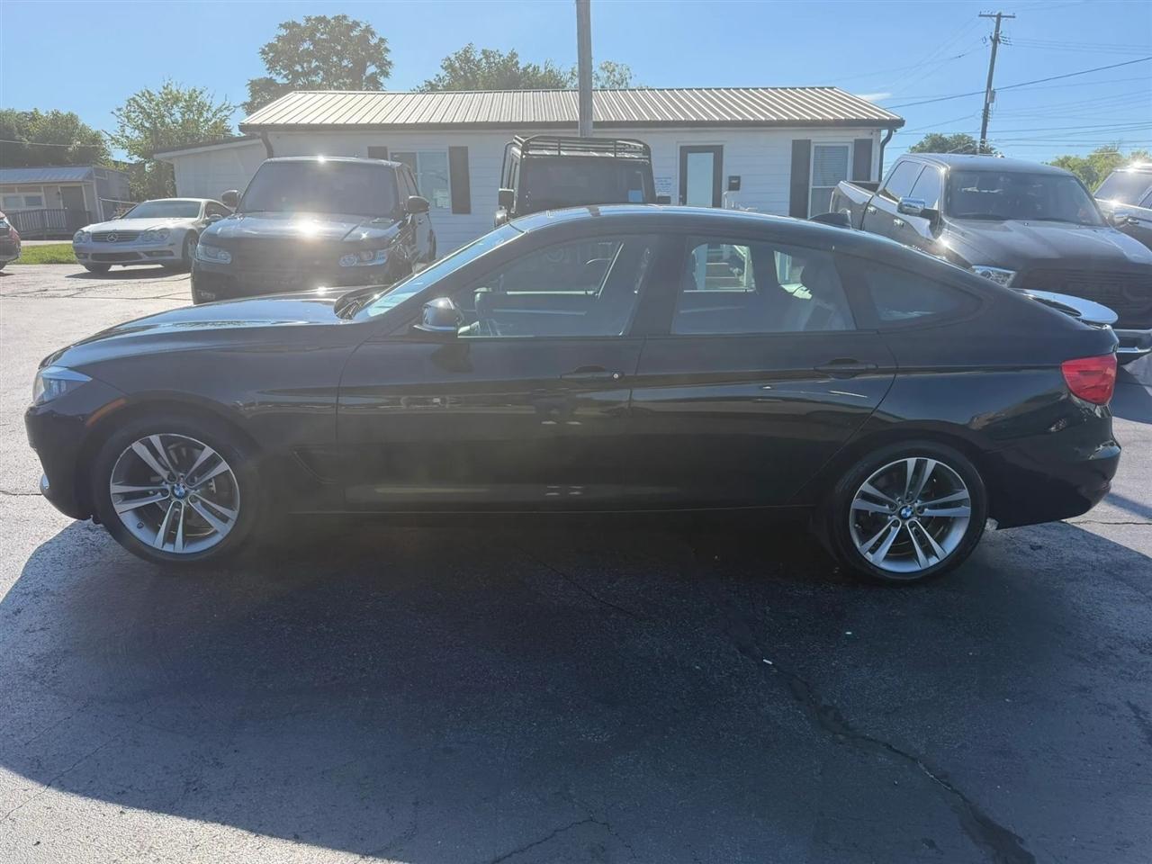 BMW 3-Series Gran Turismo 328i xDrive SULEV 2016
