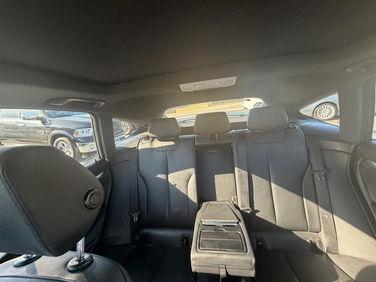 BMW 3-Series Gran Turismo 328i xDrive SULEV 2016