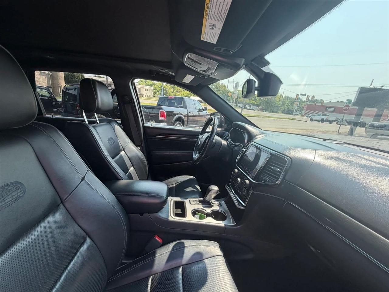 Jeep Grand Cherokee Overland 2WD 2020