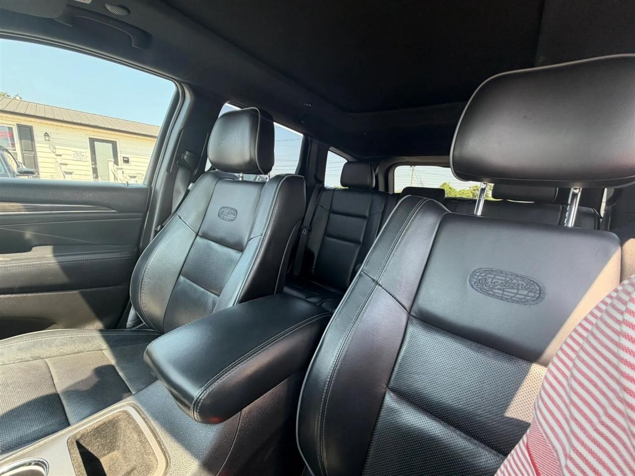 Jeep Grand Cherokee Overland 2WD 2020