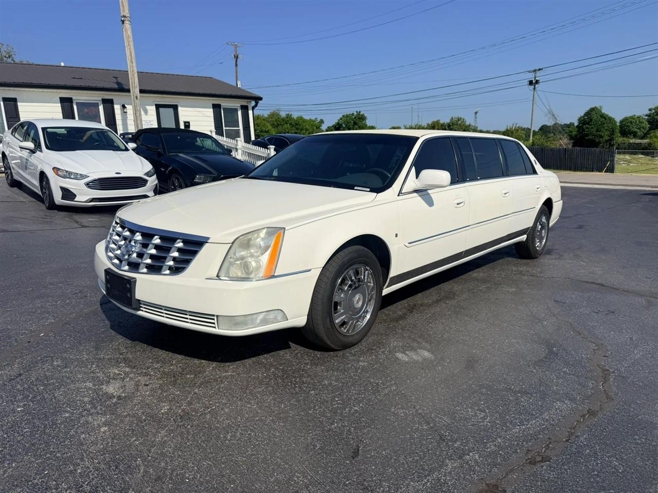 Cadillac Limousine Base 2009