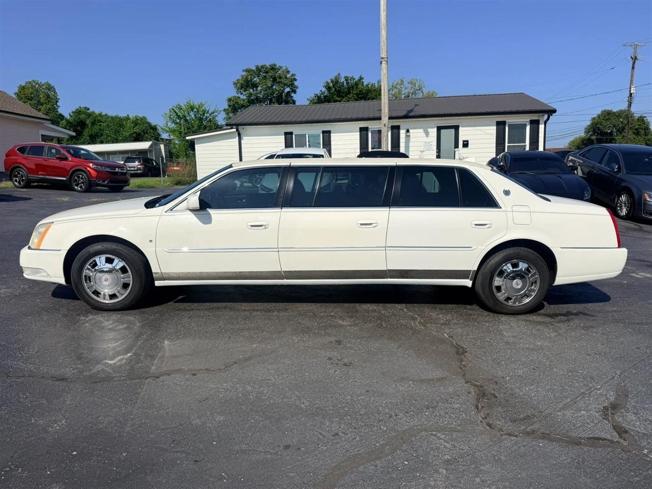 Cadillac Limousine Base 2009