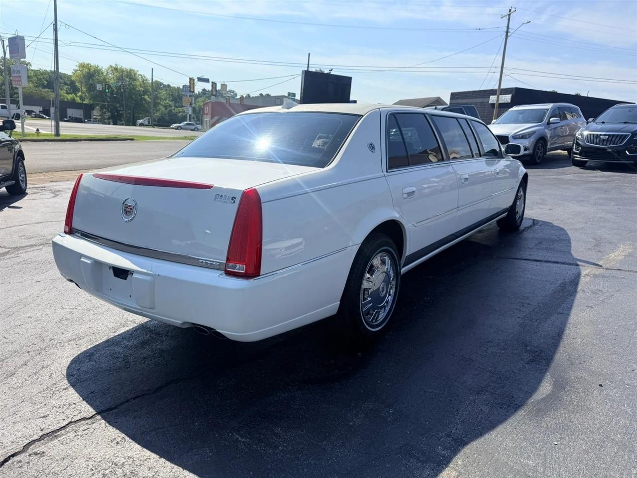Cadillac Limousine Base 2009