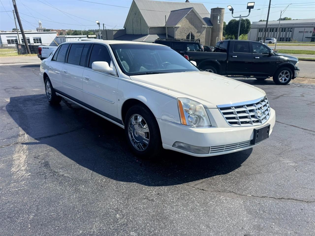 Cadillac Limousine Base 2009