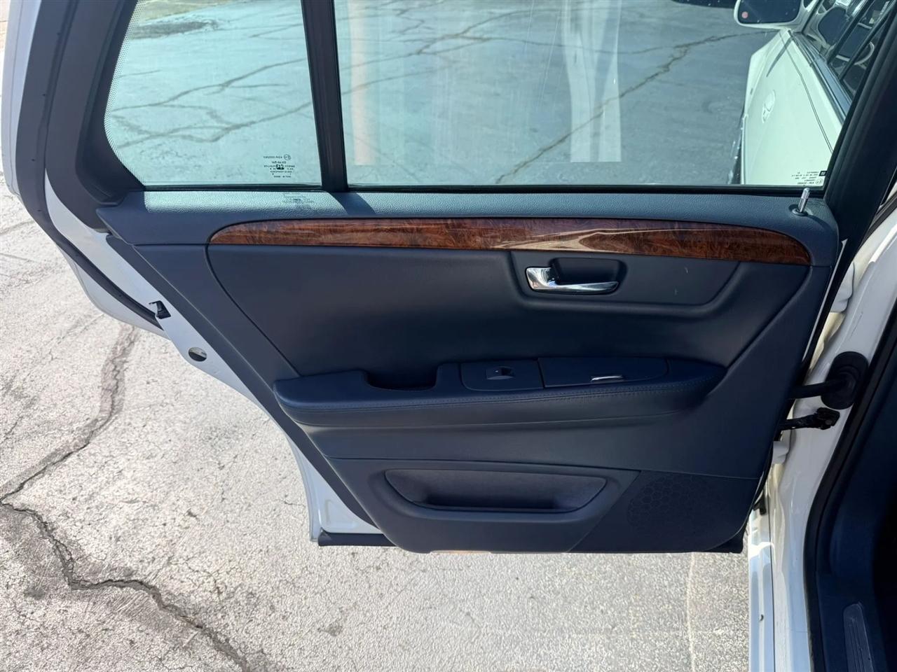 Cadillac Limousine Base 2009