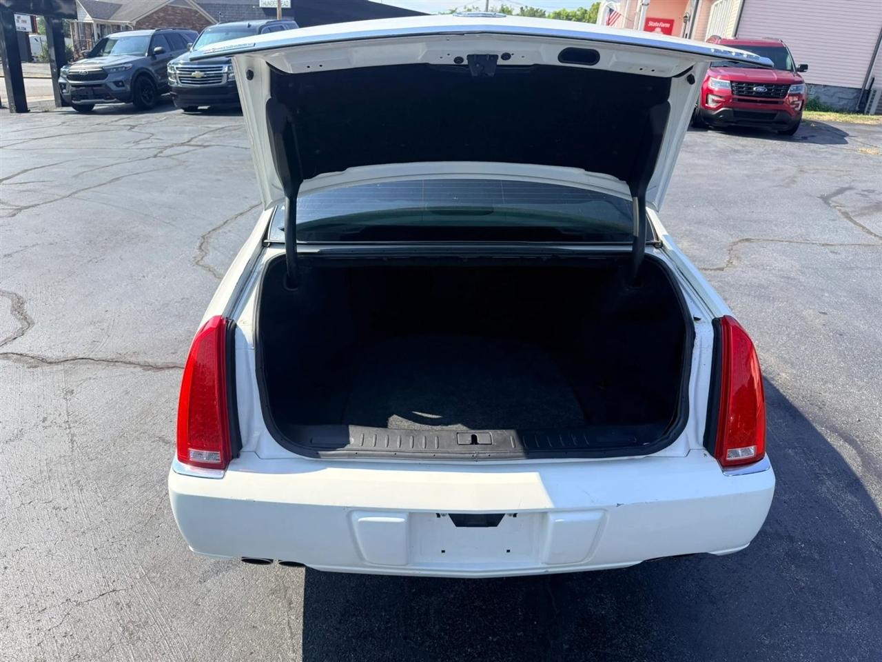 Cadillac Limousine Base 2009