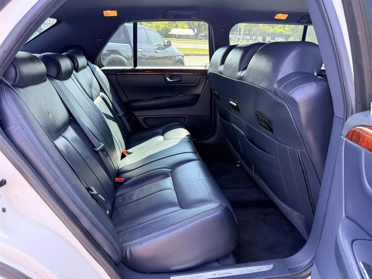 Cadillac Limousine Base 2009
