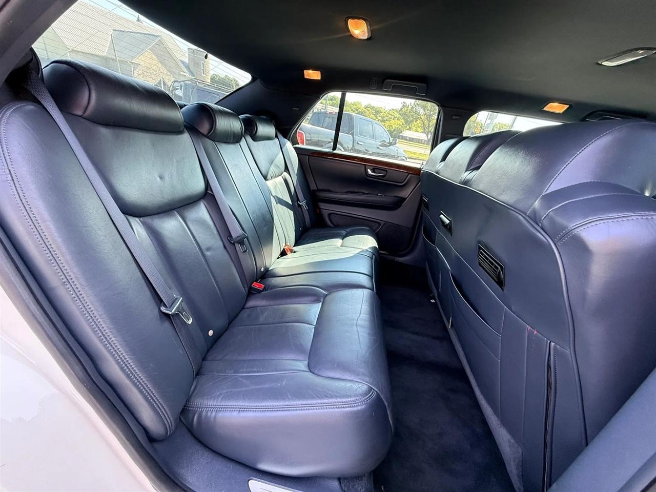 Cadillac Limousine Base 2009