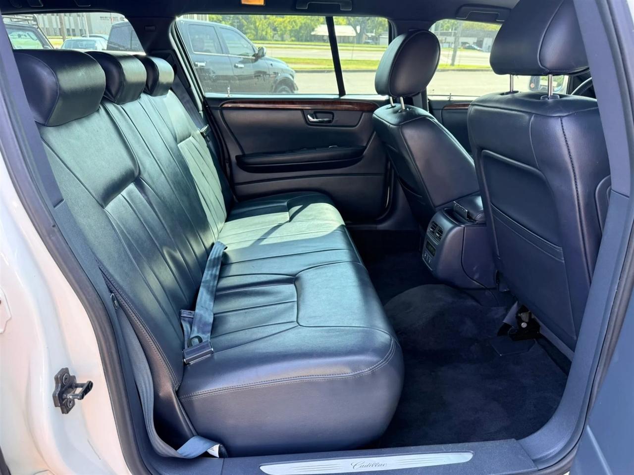 Cadillac Limousine Base 2009