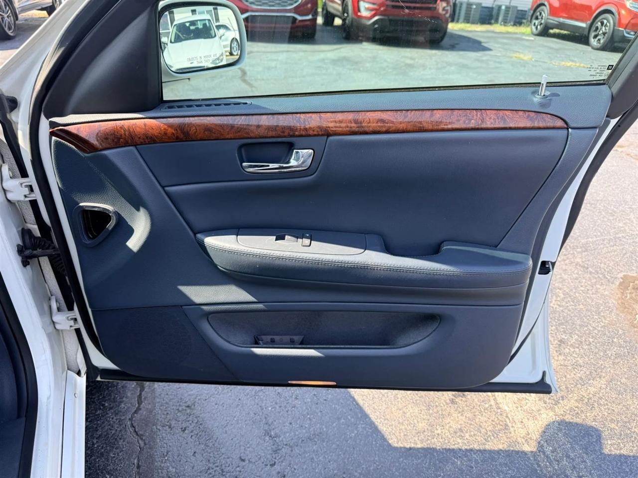 Cadillac Limousine Base 2009