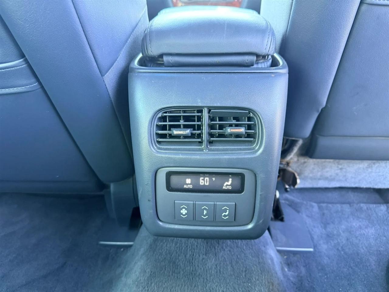 Cadillac Limousine Base 2009