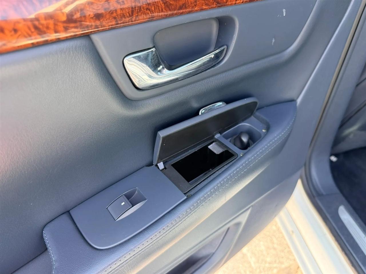 Cadillac Limousine Base 2009