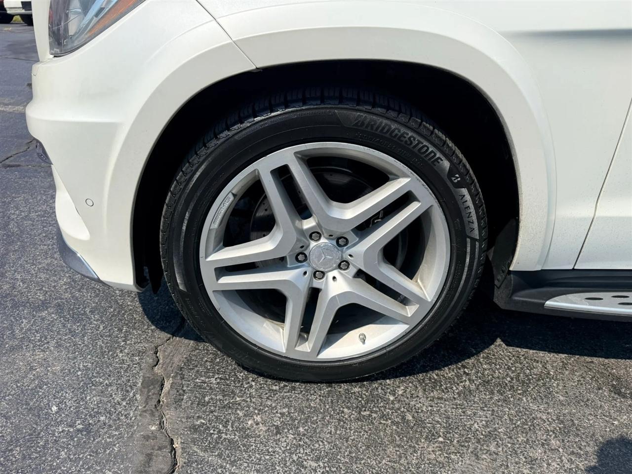 Mercedes-Benz GL-Class GL550 4MATIC 2016