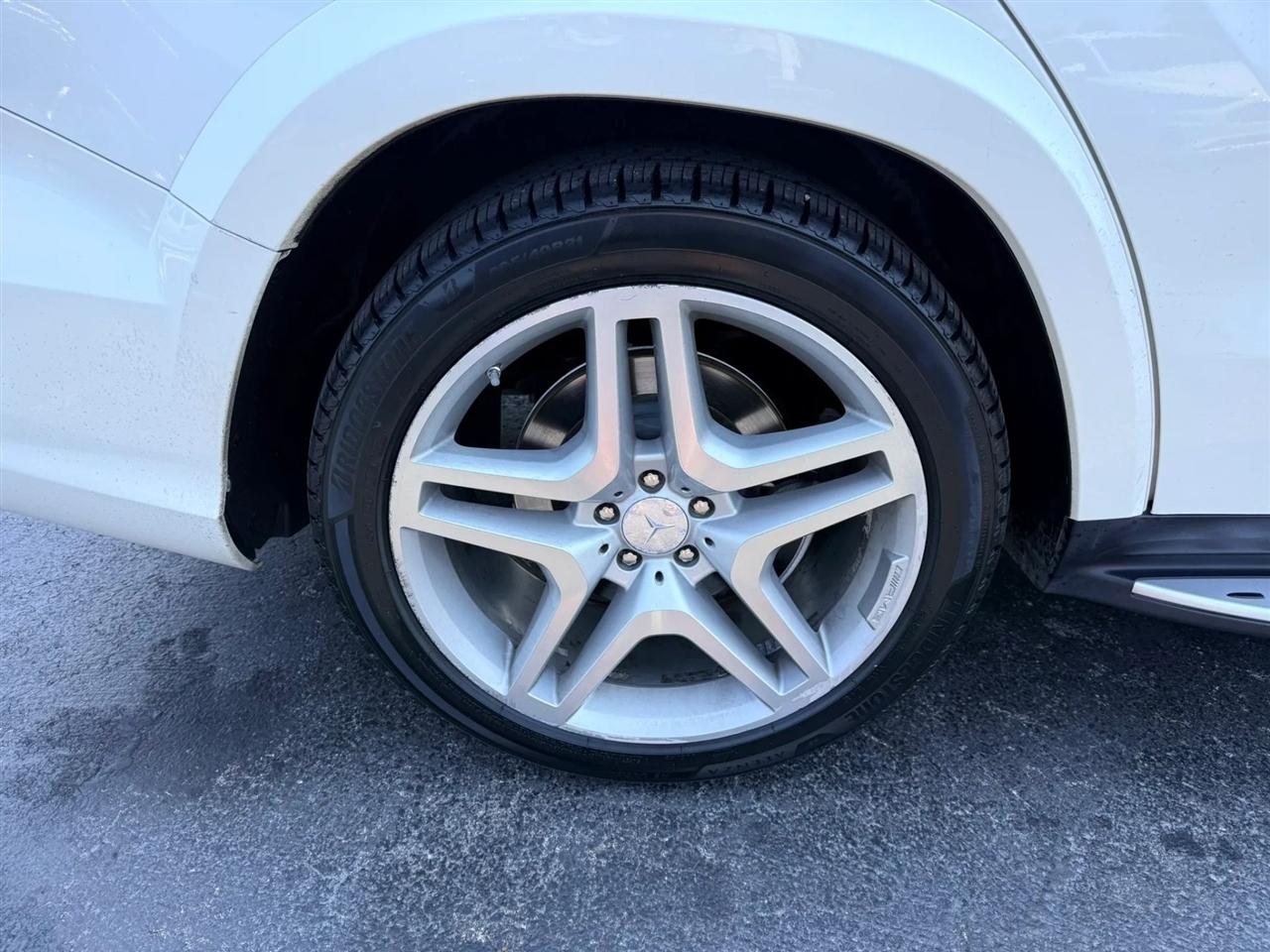 Mercedes-Benz GL-Class GL550 4MATIC 2016