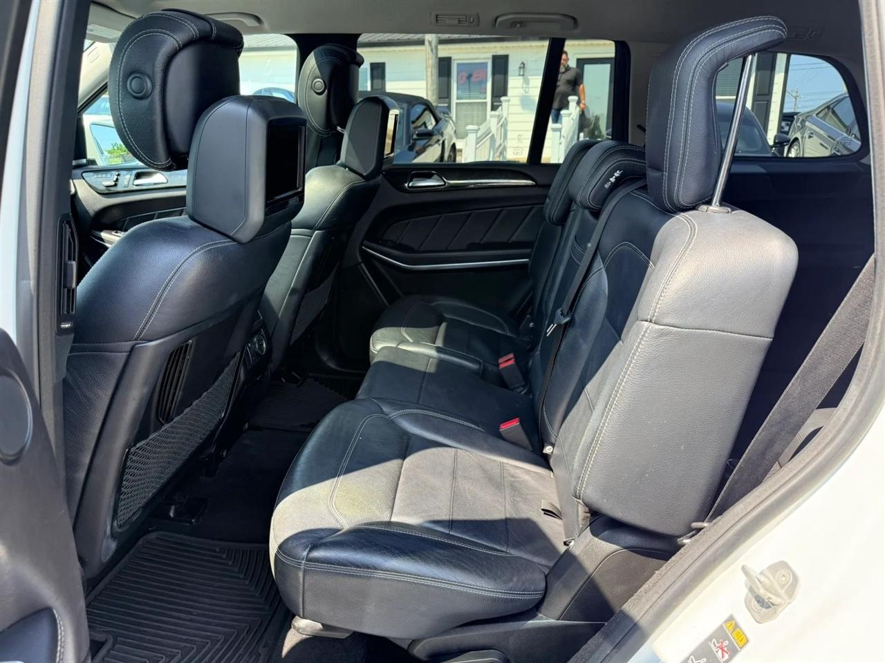 Mercedes-Benz GL-Class GL550 4MATIC 2016