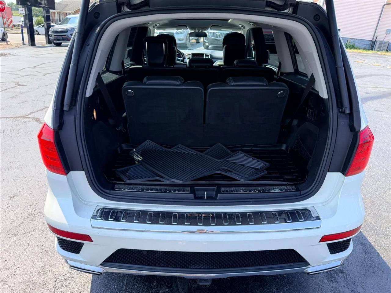 Mercedes-Benz GL-Class GL550 4MATIC 2016