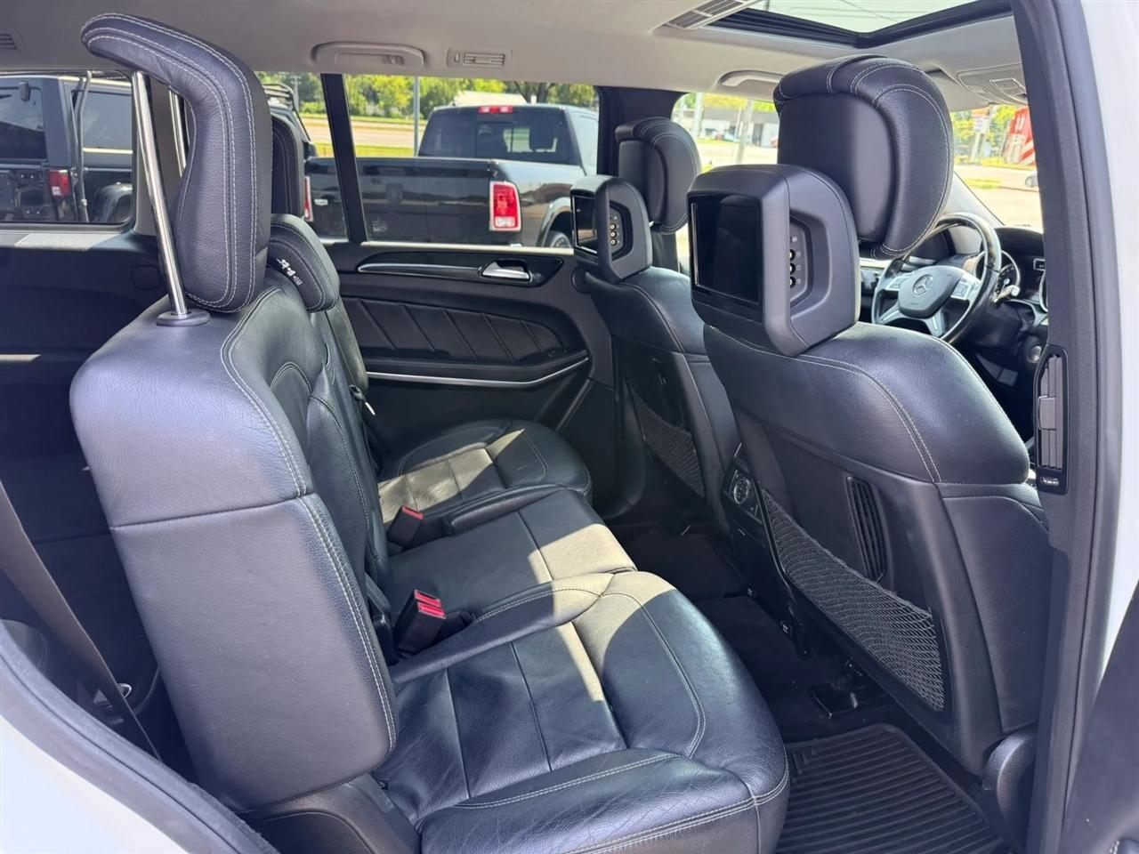 Mercedes-Benz GL-Class GL550 4MATIC 2016