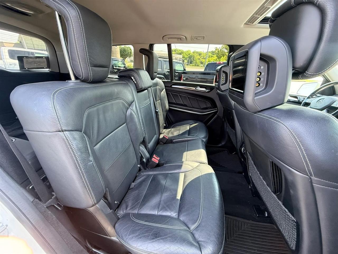Mercedes-Benz GL-Class GL550 4MATIC 2016