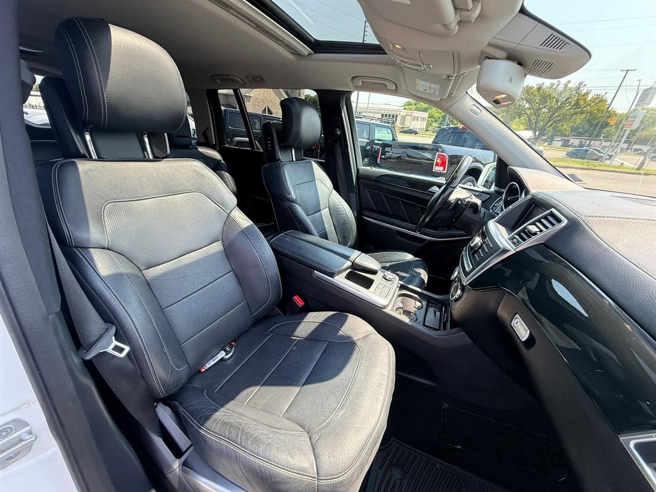 Mercedes-Benz GL-Class GL550 4MATIC 2016