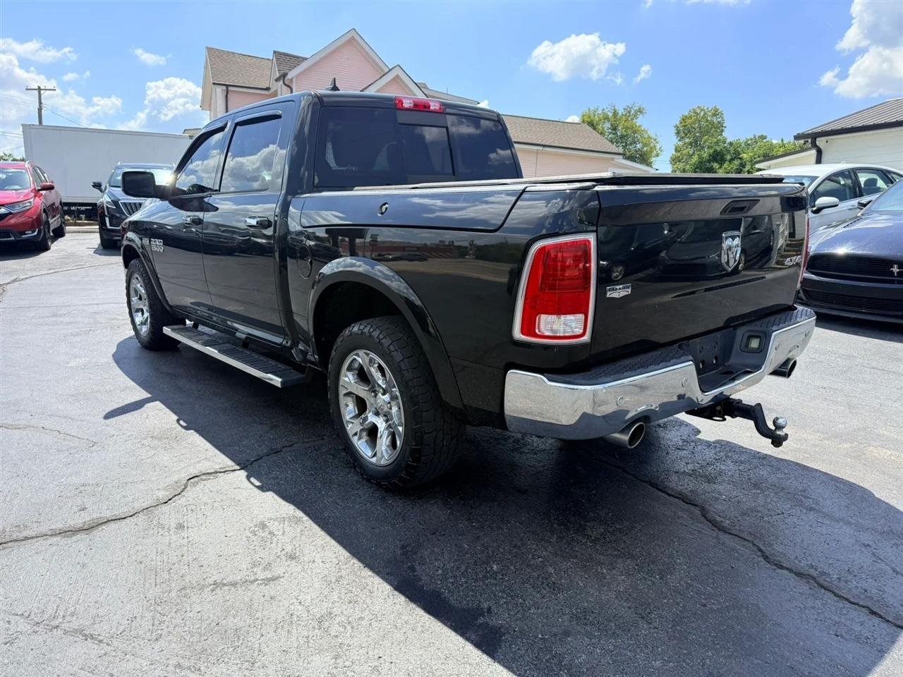 RAM 1500 Laramie Crew Cab SWB 4WD 2018
