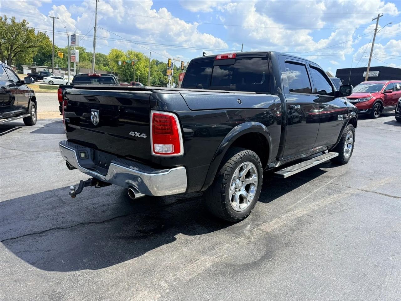 RAM 1500 Laramie Crew Cab SWB 4WD 2018