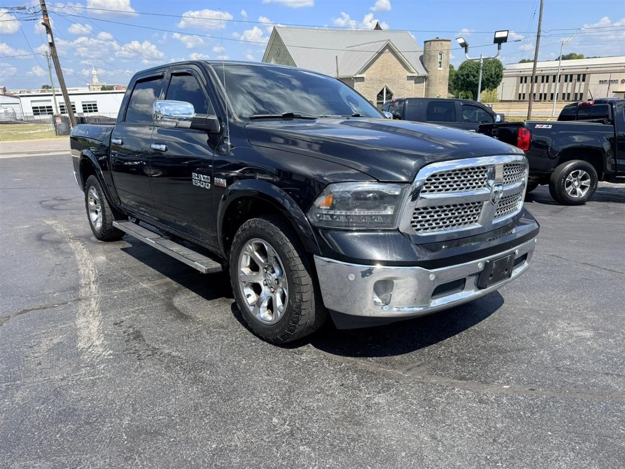 RAM 1500 Laramie Crew Cab SWB 4WD 2018