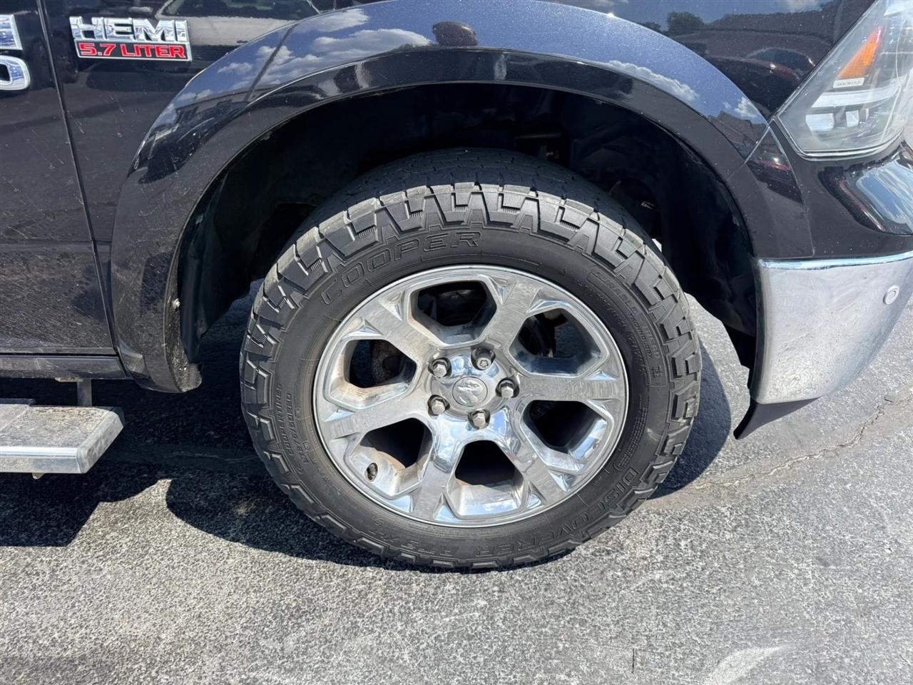 RAM 1500 Laramie Crew Cab SWB 4WD 2018