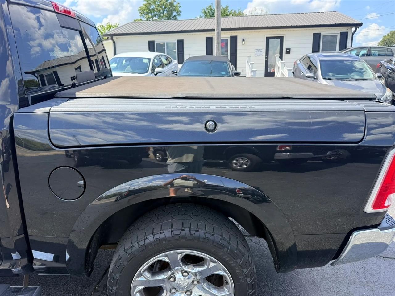 RAM 1500 Laramie Crew Cab SWB 4WD 2018