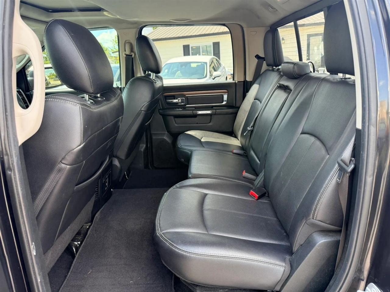 RAM 1500 Laramie Crew Cab SWB 4WD 2018