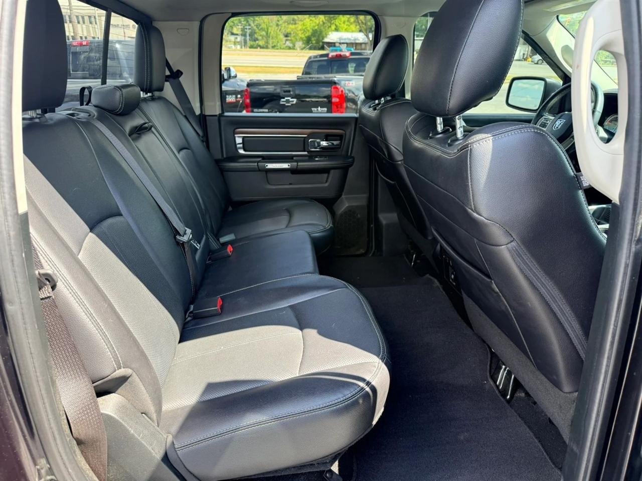 RAM 1500 Laramie Crew Cab SWB 4WD 2018