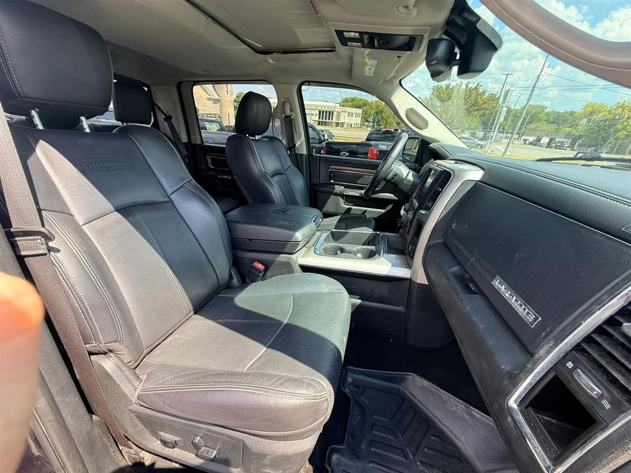 RAM 1500 Laramie Crew Cab SWB 4WD 2018