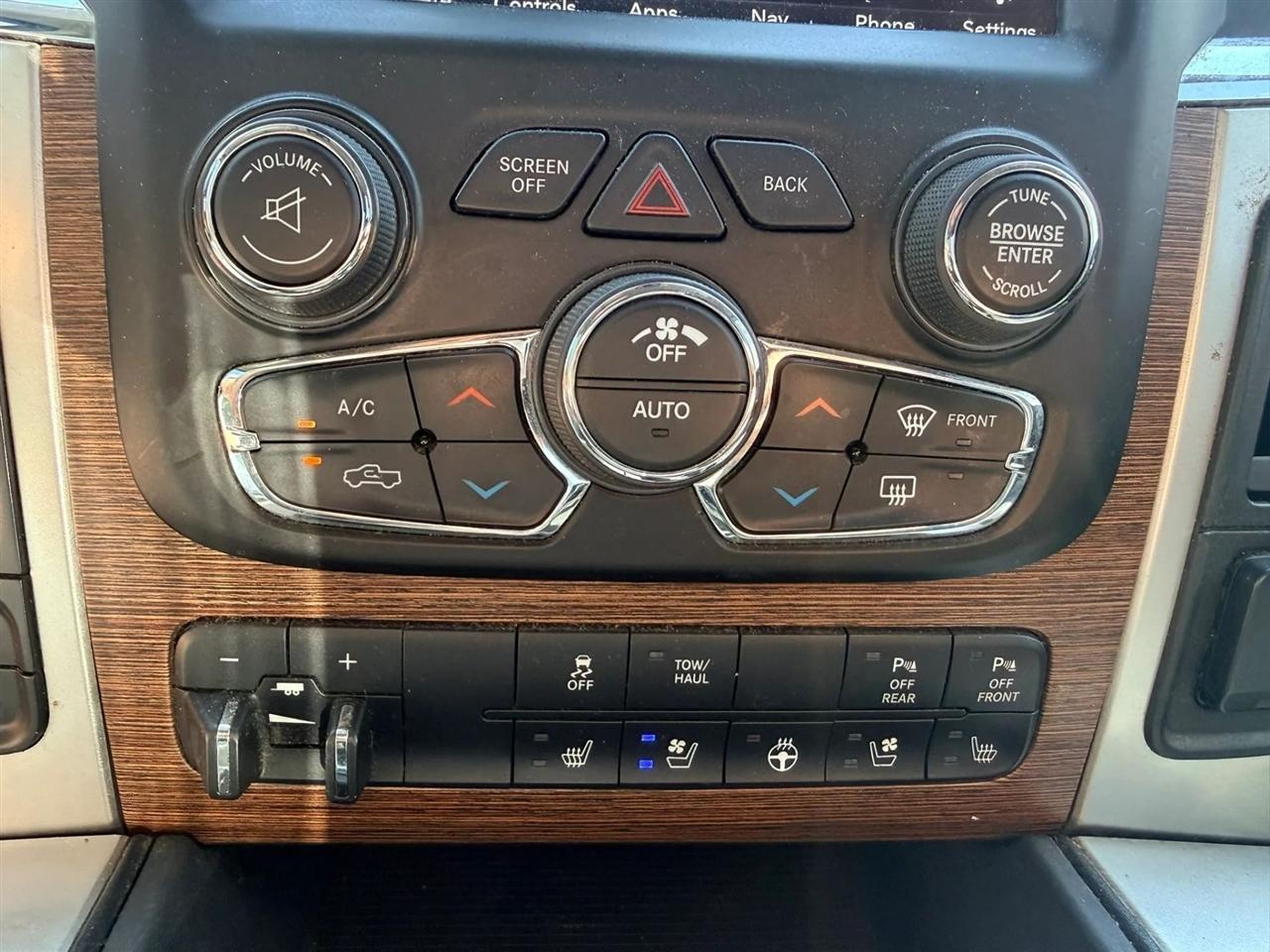 RAM 1500 Laramie Crew Cab SWB 4WD 2018