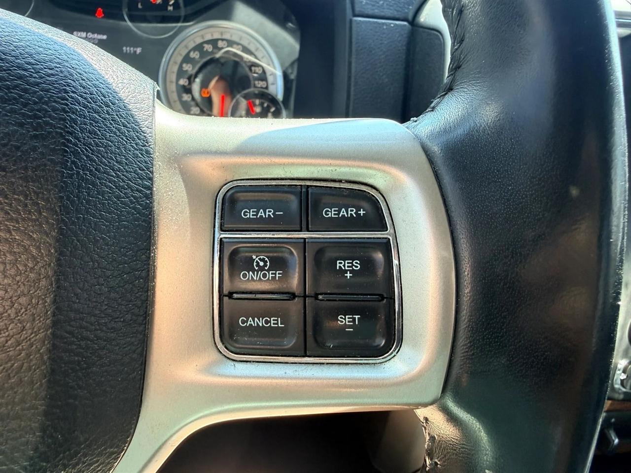 RAM 1500 Laramie Crew Cab SWB 4WD 2018