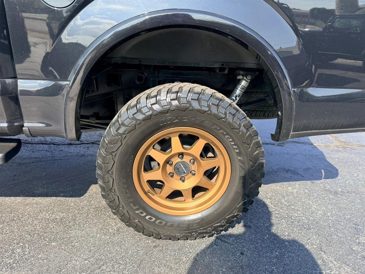 Ford F-150 Lariat SuperCrew 5.5-ft. Bed 4WD 2015