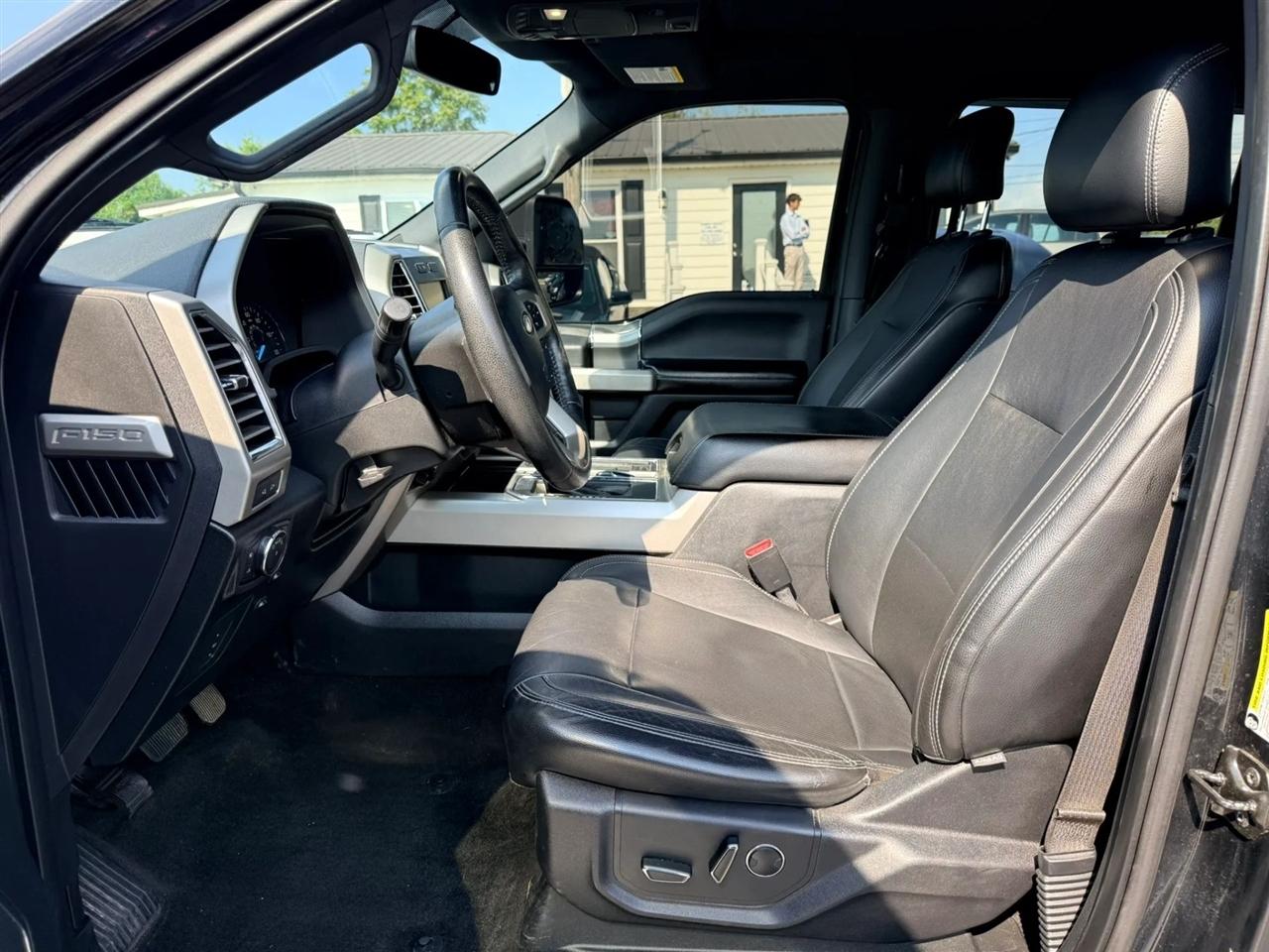 Ford F-150 Lariat SuperCrew 5.5-ft. Bed 4WD 2015