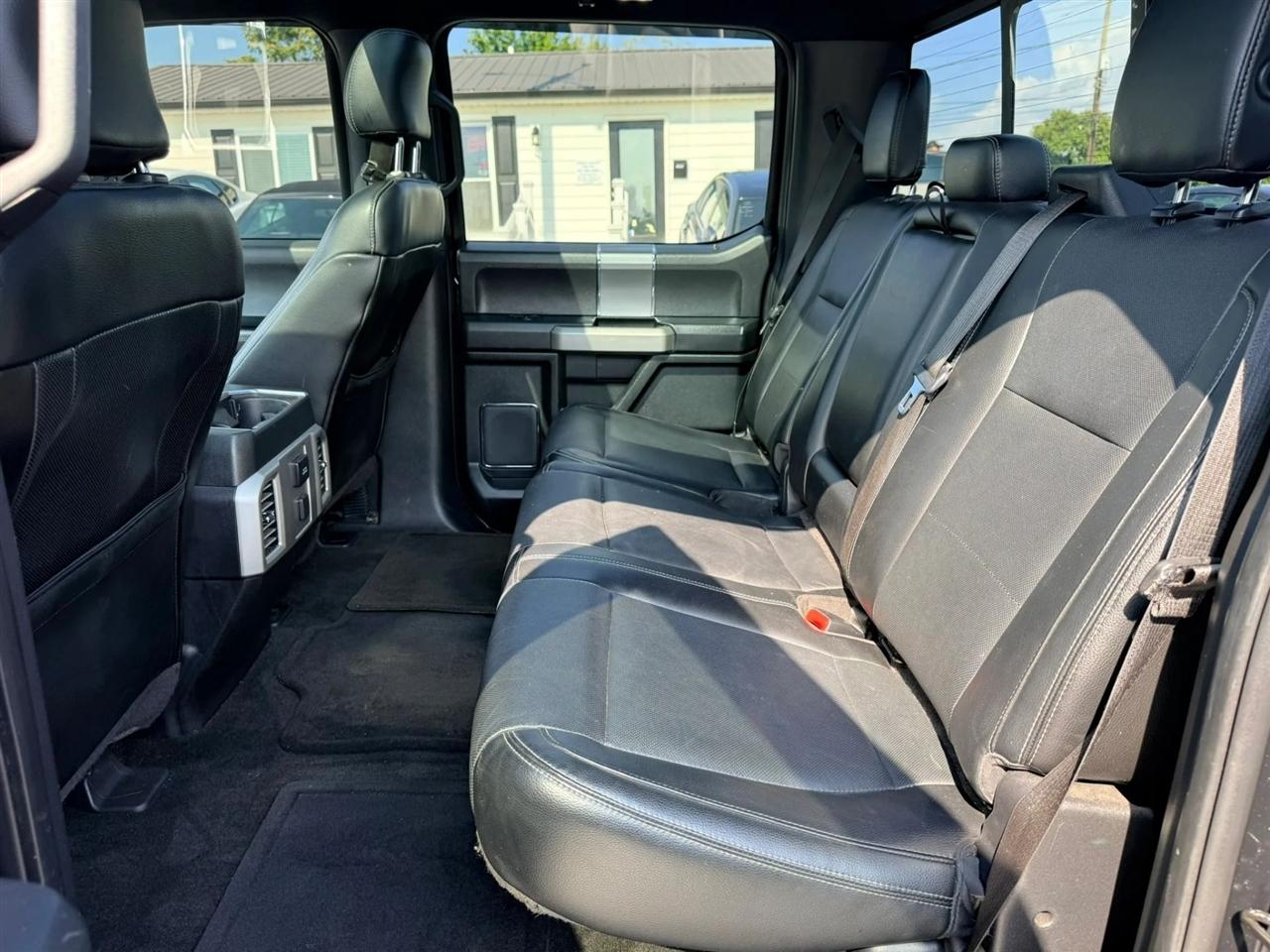 Ford F-150 Lariat SuperCrew 5.5-ft. Bed 4WD 2015
