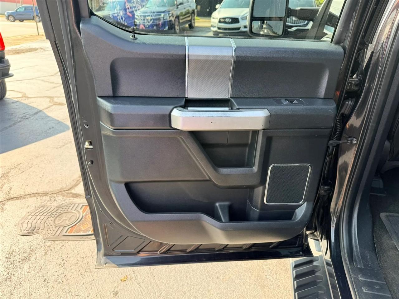Ford F-150 Lariat SuperCrew 5.5-ft. Bed 4WD 2015