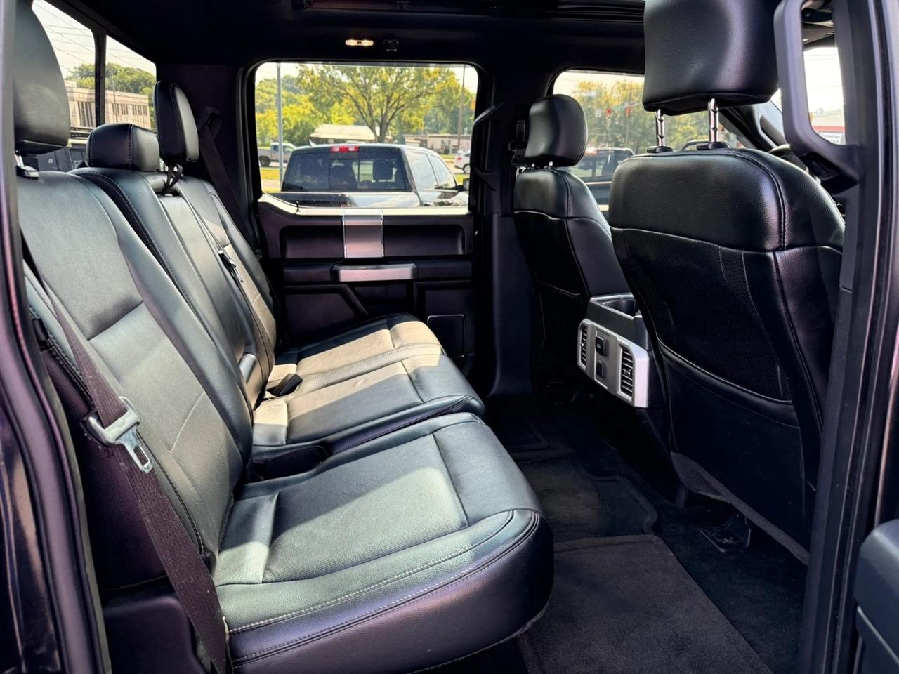 Ford F-150 Lariat SuperCrew 5.5-ft. Bed 4WD 2015