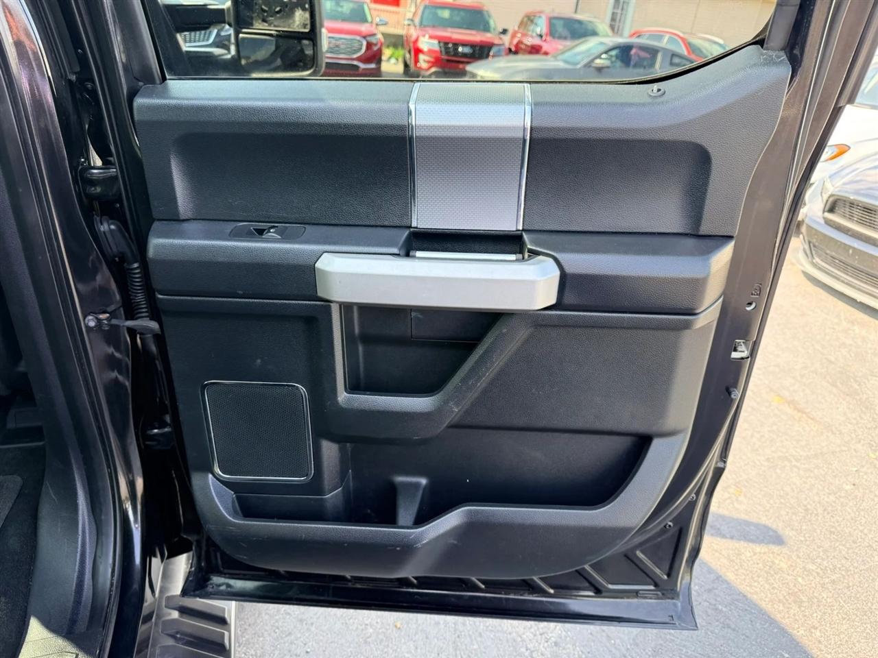 Ford F-150 Lariat SuperCrew 5.5-ft. Bed 4WD 2015