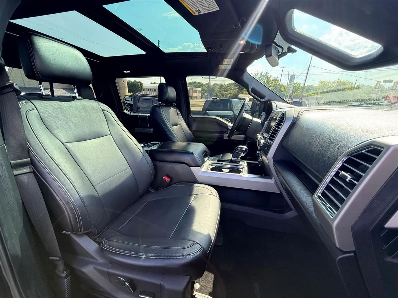 Ford F-150 Lariat SuperCrew 5.5-ft. Bed 4WD 2015
