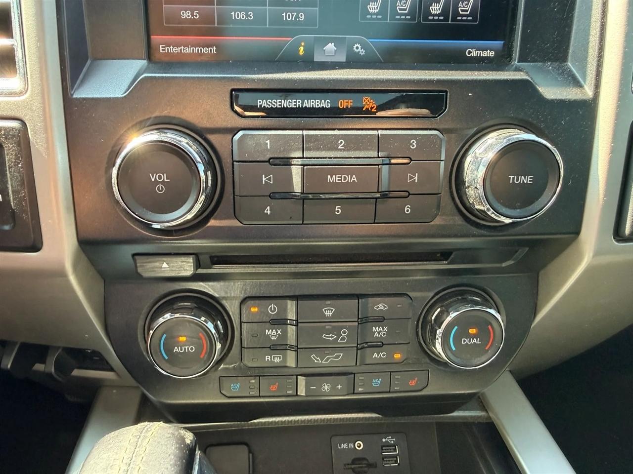Ford F-150 Lariat SuperCrew 5.5-ft. Bed 4WD 2015