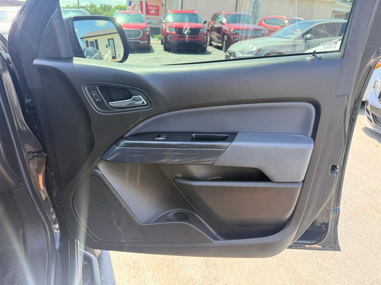 Chevrolet Colorado Z71 Crew Cab 2WD Short Box 2016